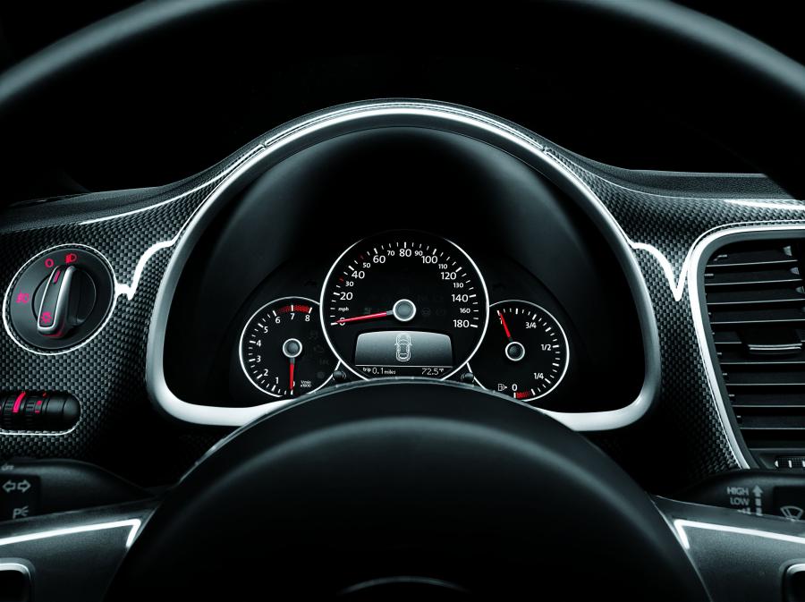  Volkswagen Beetle Turbo 2011 года  (фото 4 из 12)